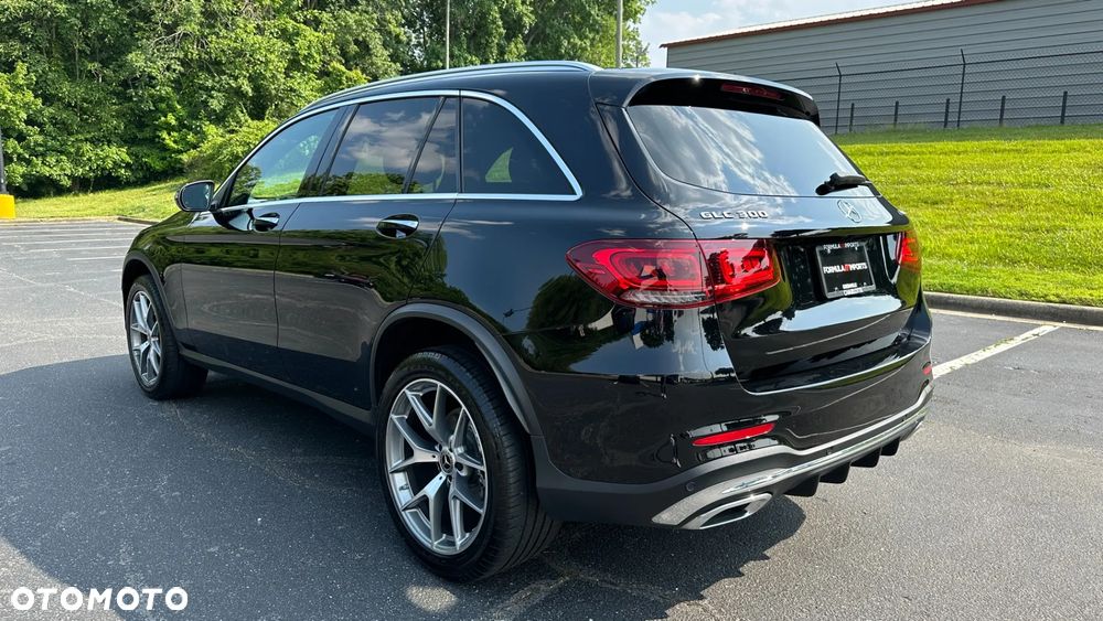 Mercedes-Benz GLC 300 4Matic 9G-TRONIC AMG Line Plus - 6