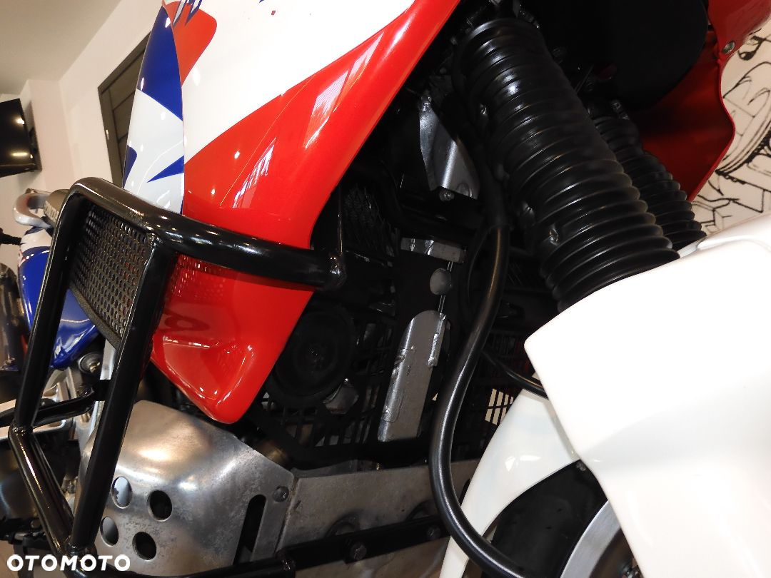 Honda XRV - 18