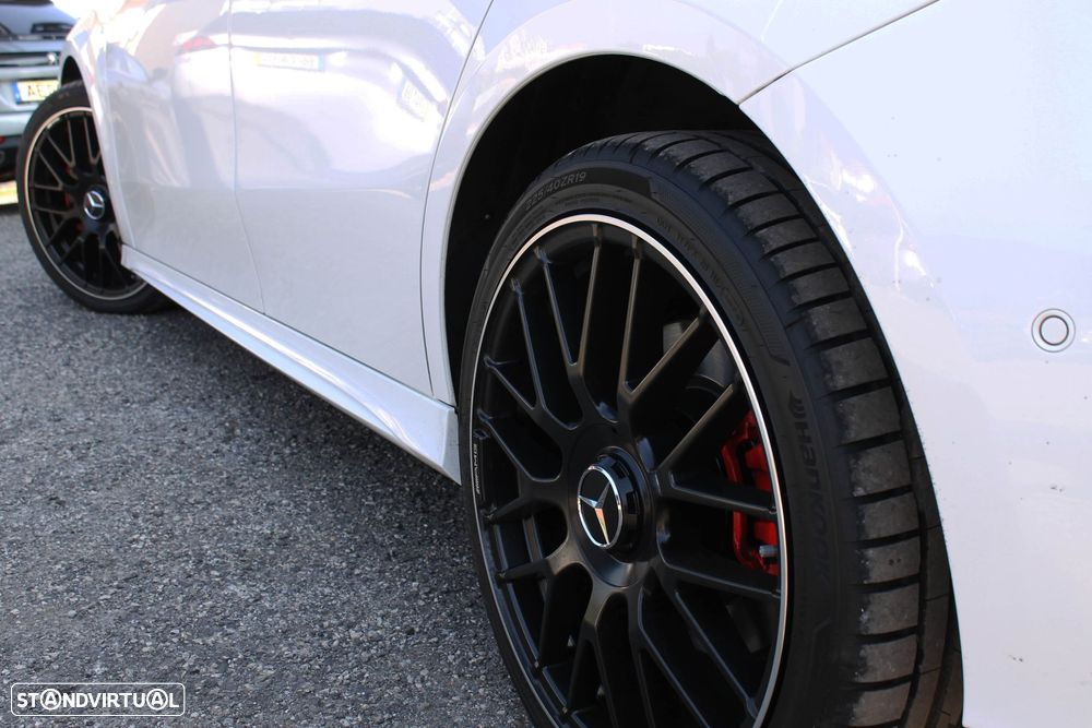 Mercedes-Benz A 250 e 8G-DCT AMG Line - 55