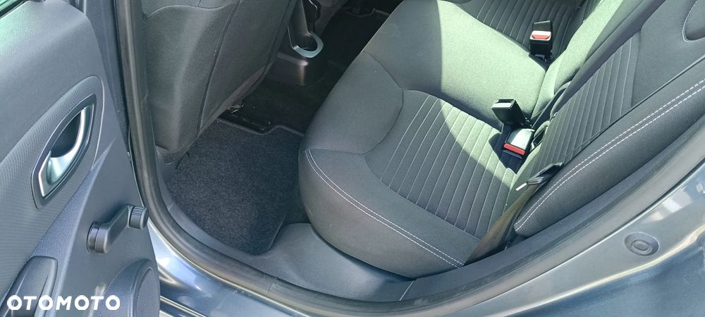 Renault Clio 1.2 16V Limited - 13