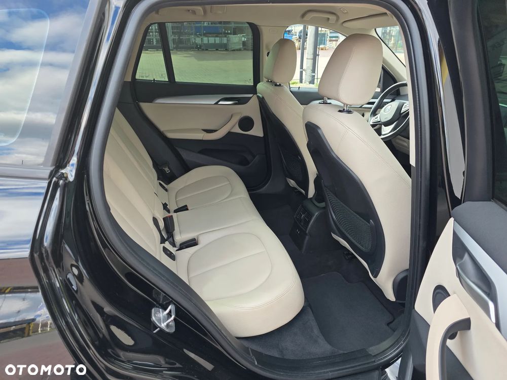 BMW X1 - 16