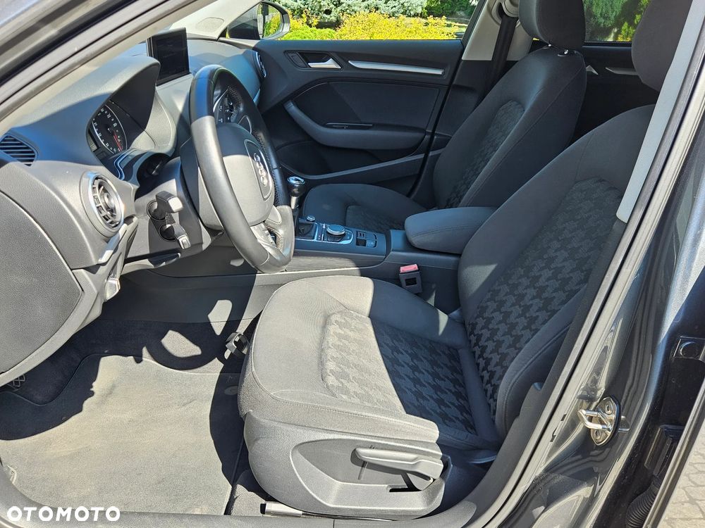 Audi A3 Sportback 1.6 TDI ultra Attraction - 21