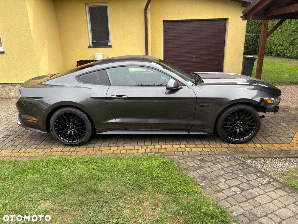 Ford Mustang - 5