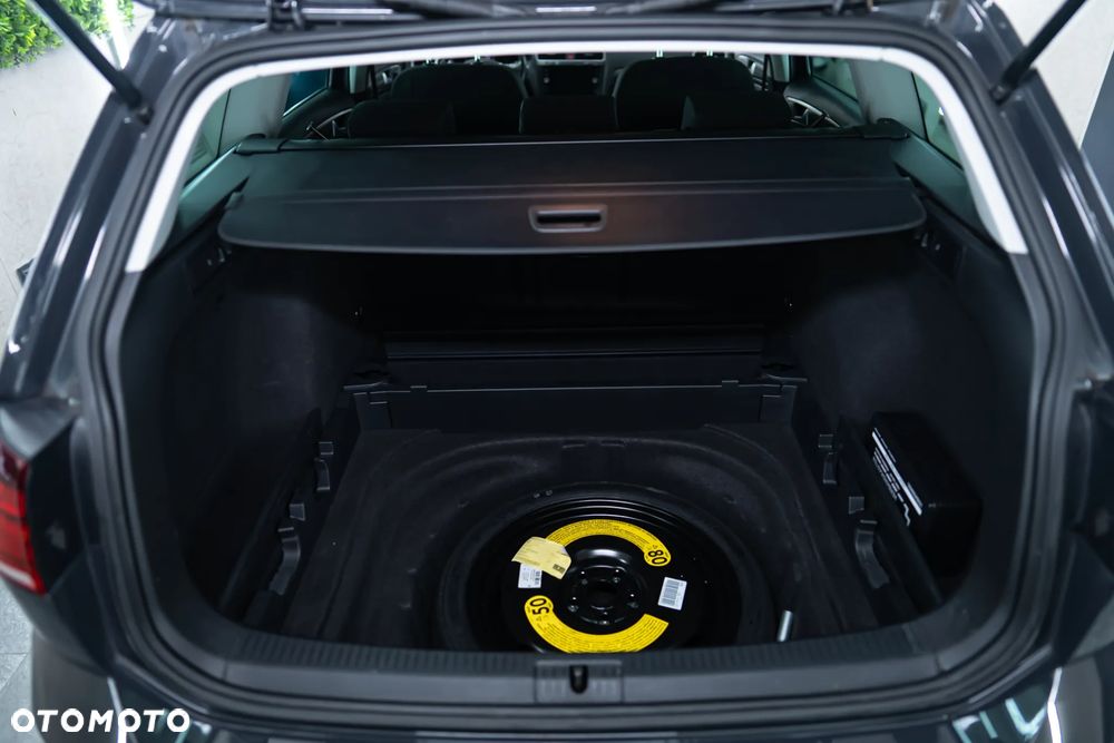 Volkswagen Golf 1.6 TDI SCR Comfortline - 28