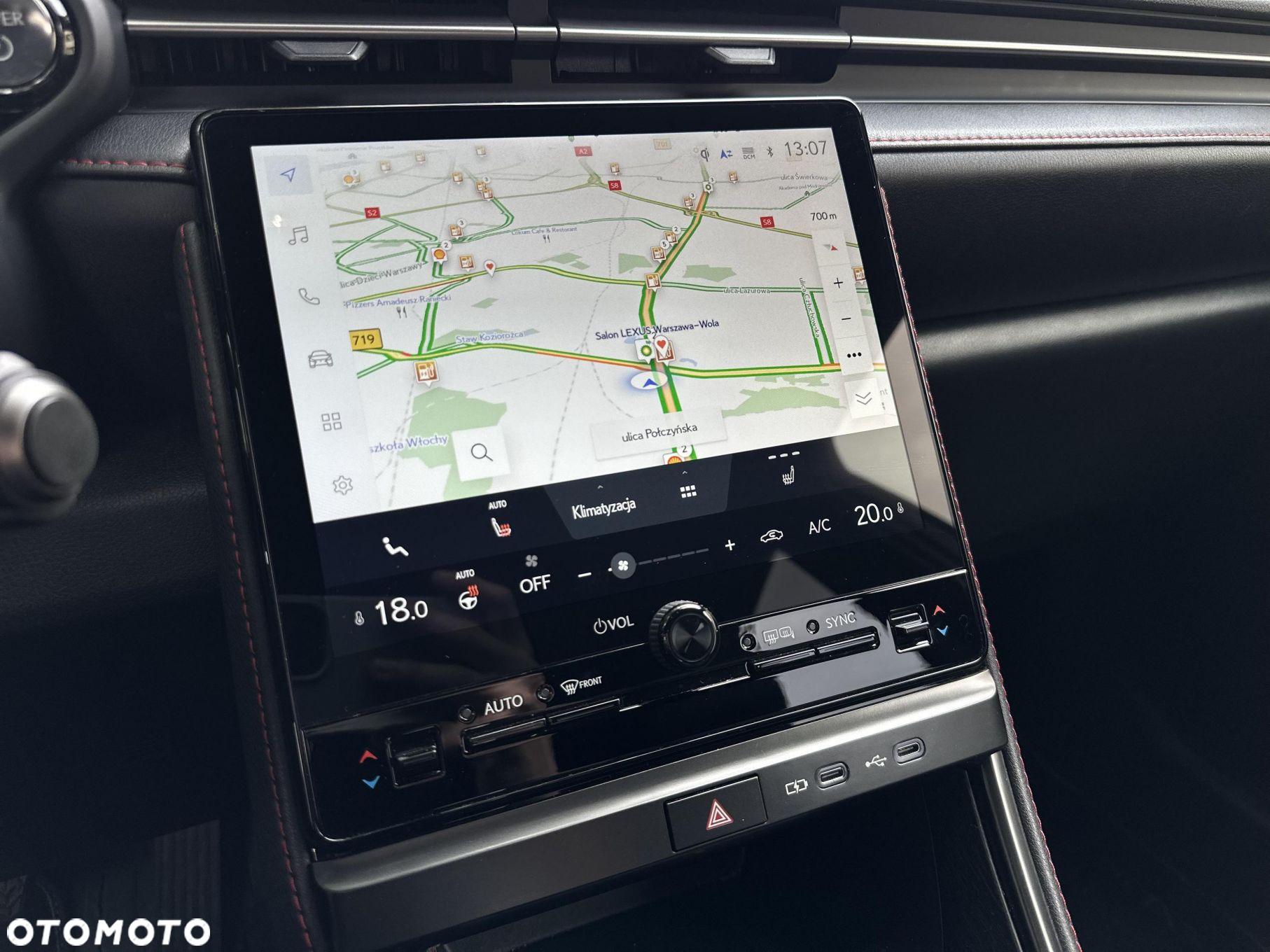 Lexus LBX 1.5 Hybrid Emotion - 13