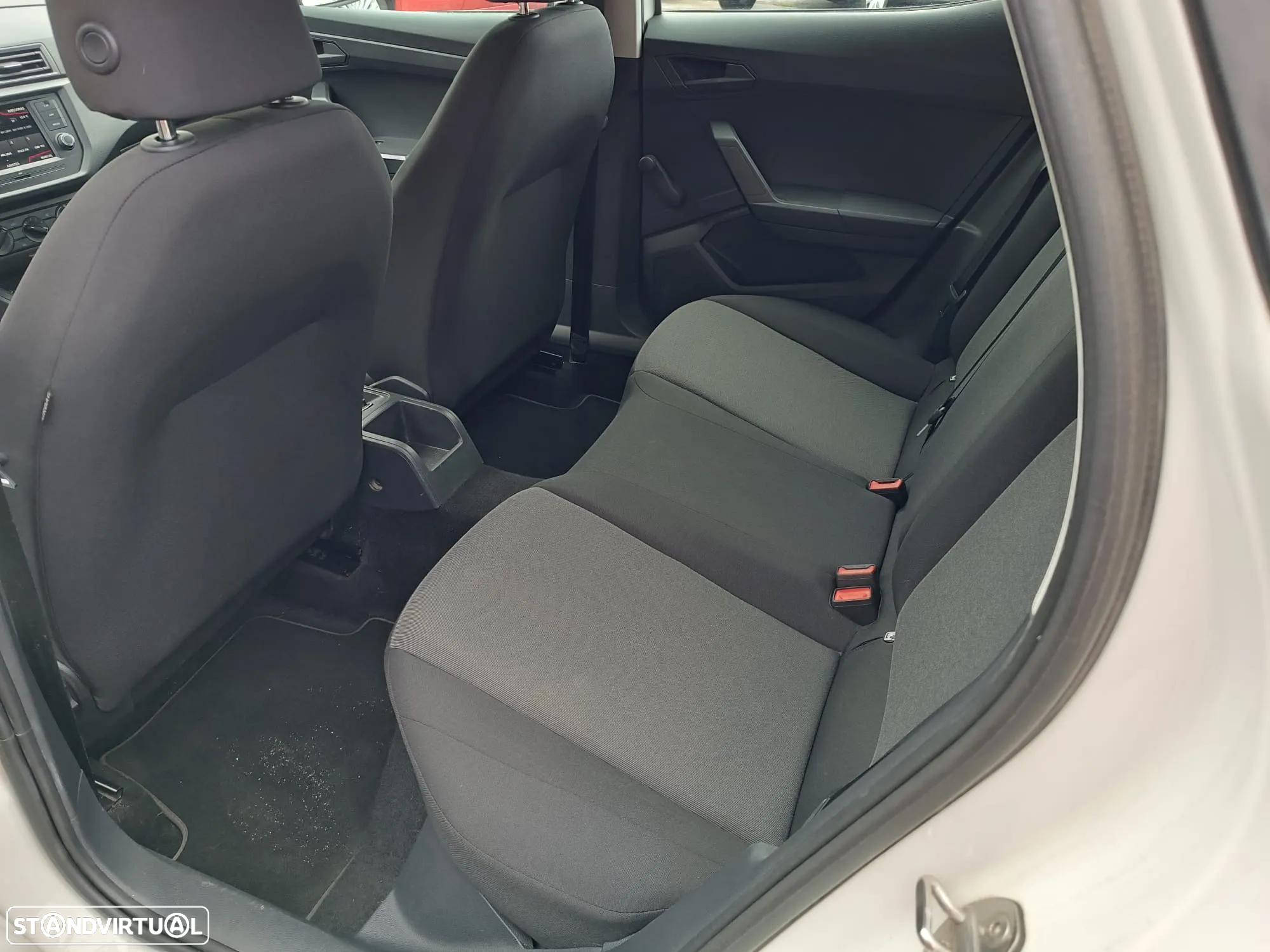 SEAT Ibiza 1.6 TDI S&S Style - 12