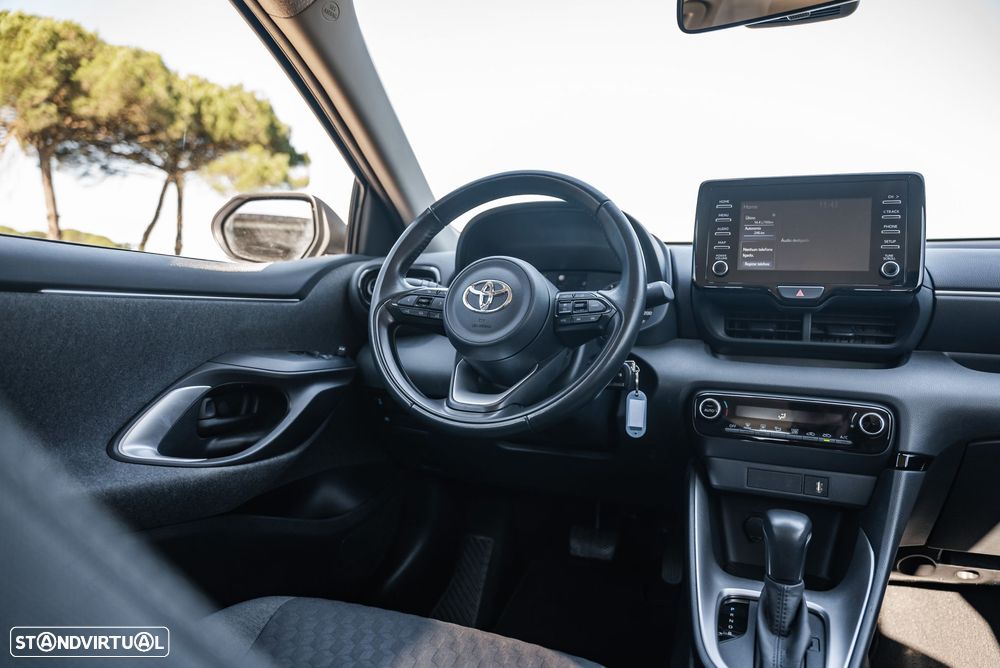 Toyota Yaris - 10
