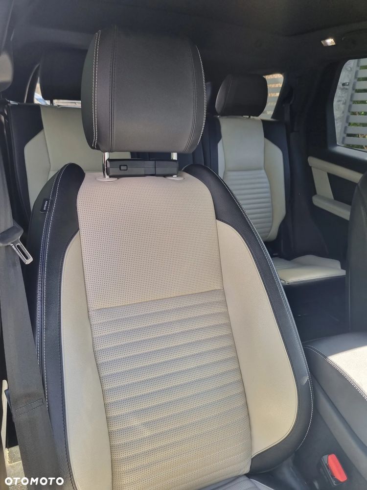 Land Rover Discovery Sport 2.0 P250 mHEV R-Dynamic S - 9