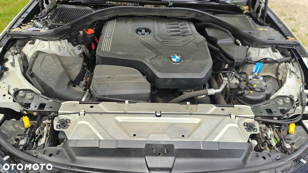BMW Seria 3 318i - 11