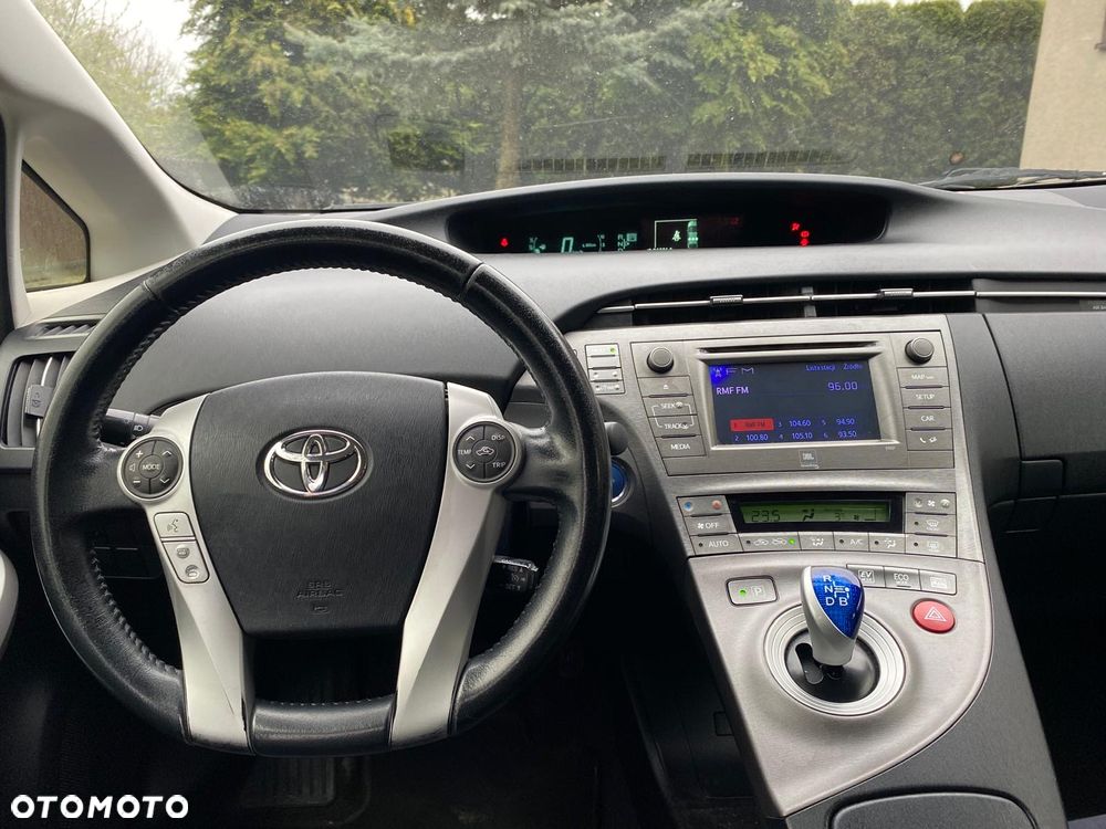 Toyota Prius 1.8 HSD Premium - 12