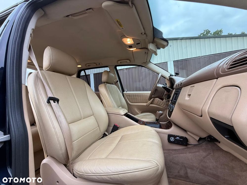 Mercedes-Benz ML - 21