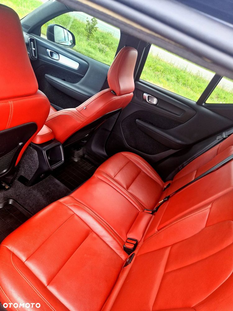 Volvo XC 40 T4 Geartronic Momentum Pro - 13