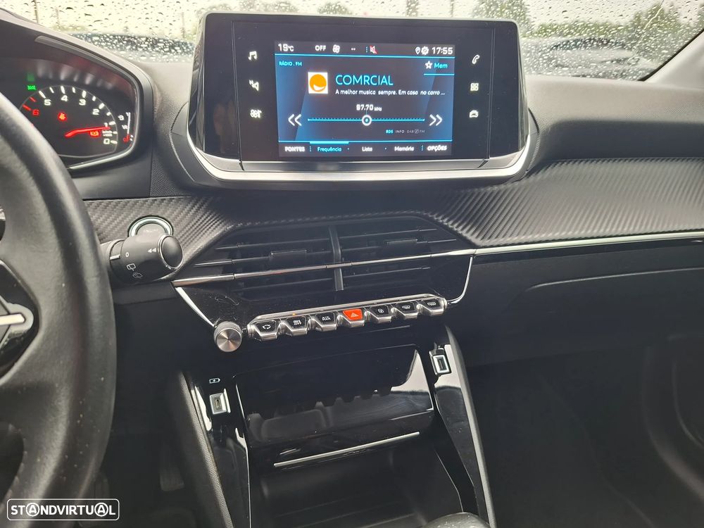Peugeot 208 - 28