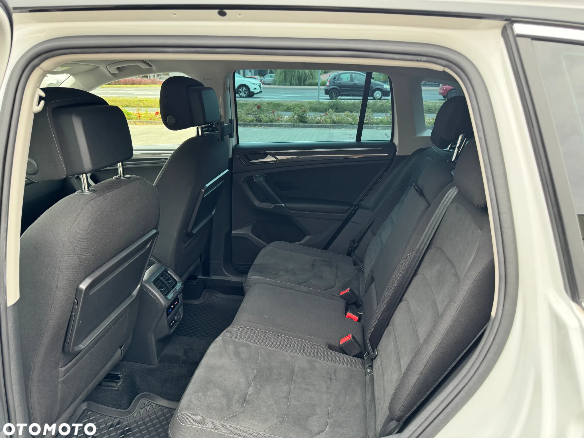 Volkswagen Tiguan 2.0 TSI 4Mot Perfectline R-Style DSG - 9