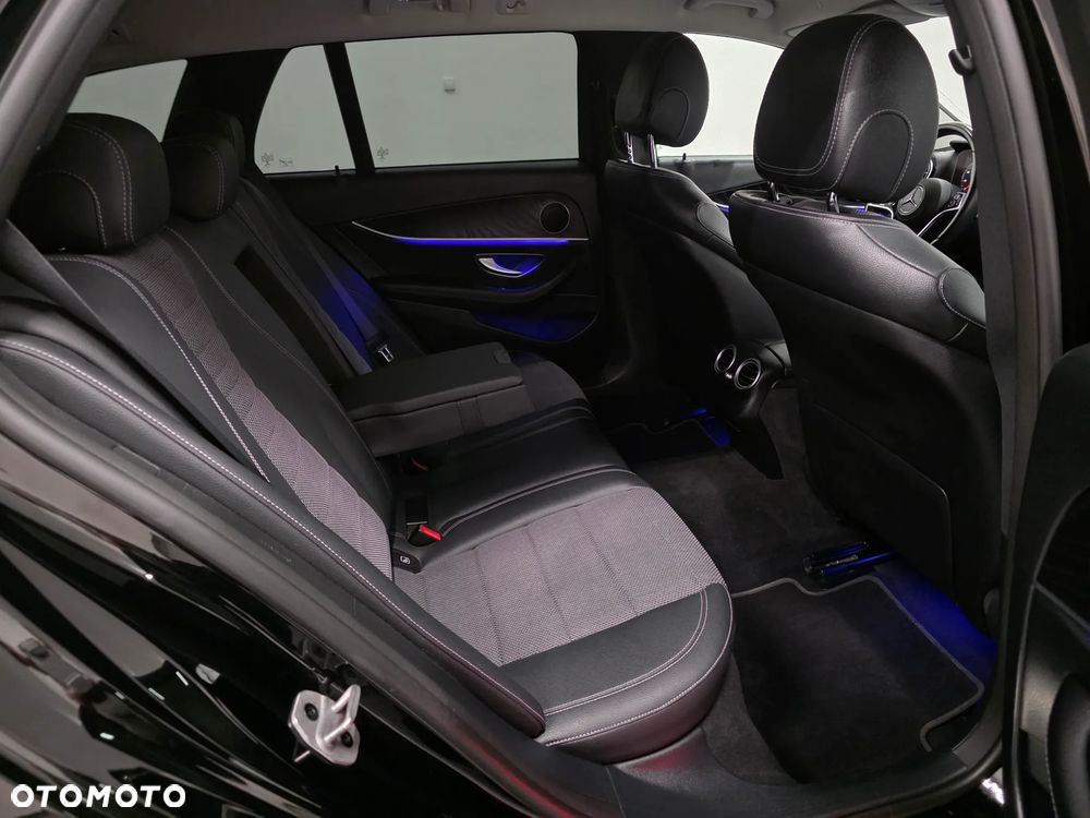 Mercedes-Benz Klasa E 300 de 4-Matic Exclusive - 20