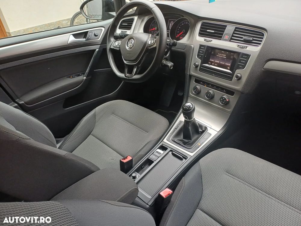 Volkswagen Golf 1.4 TSI BMT Comfortline - 19