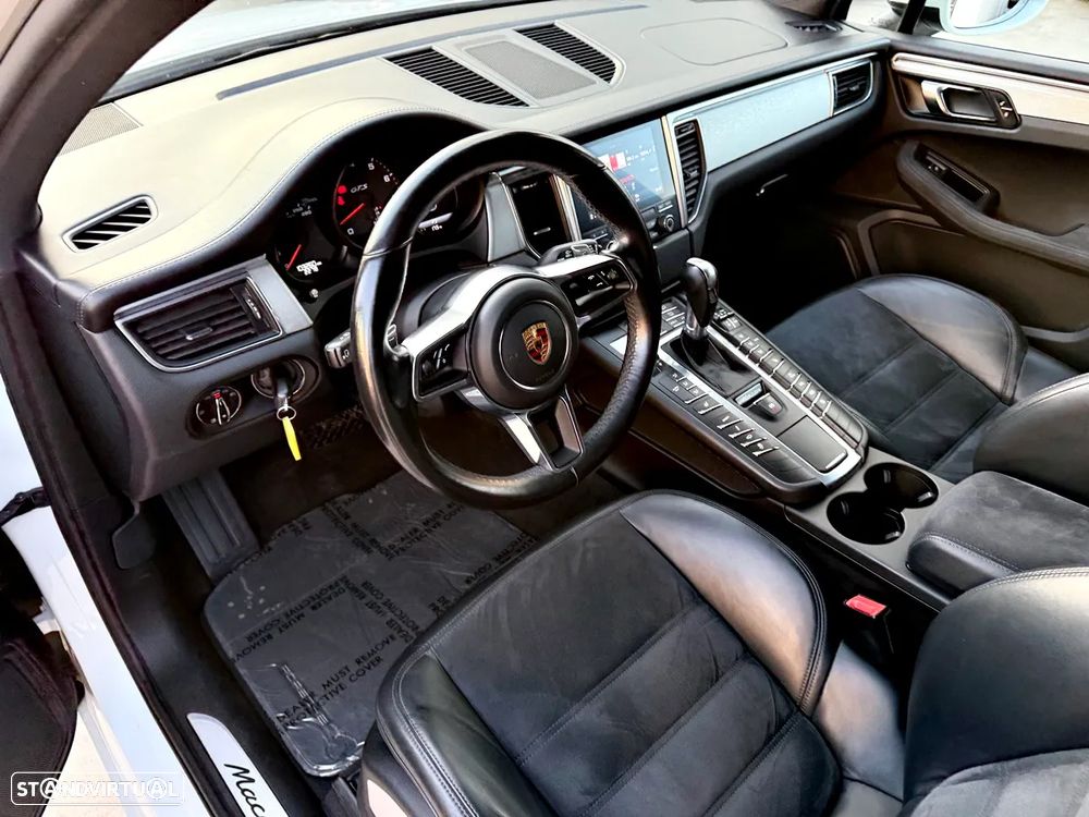 Porsche Macan GTS PDK - 21