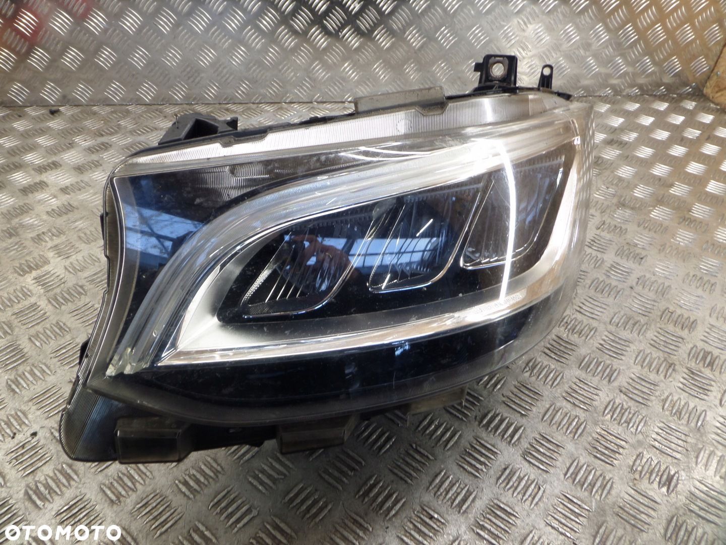 LAMPA PRZÓD LEWA MERCEDES SPRINTER W907 W910 FULL LED HP A9109065700 - 1