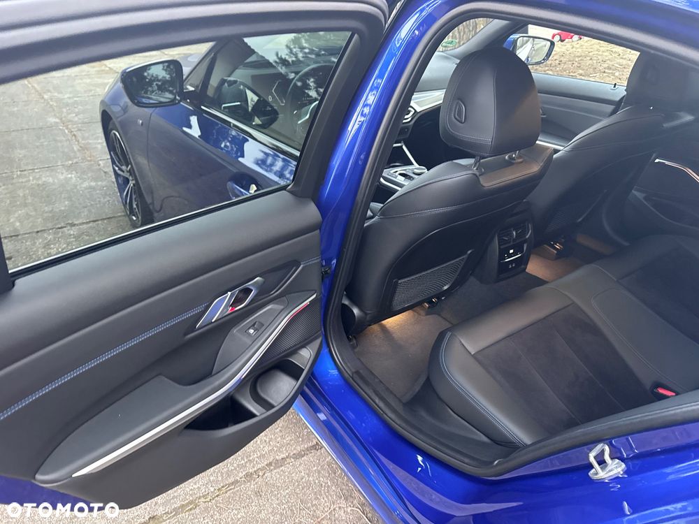 BMW Seria 3 320d xDrive M Sport sport - 17
