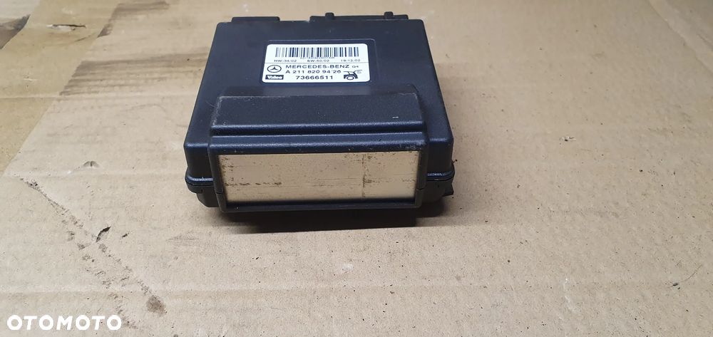 Moduł sterownik klapy bagażnika Mercedes W211 A2118209426 - 2