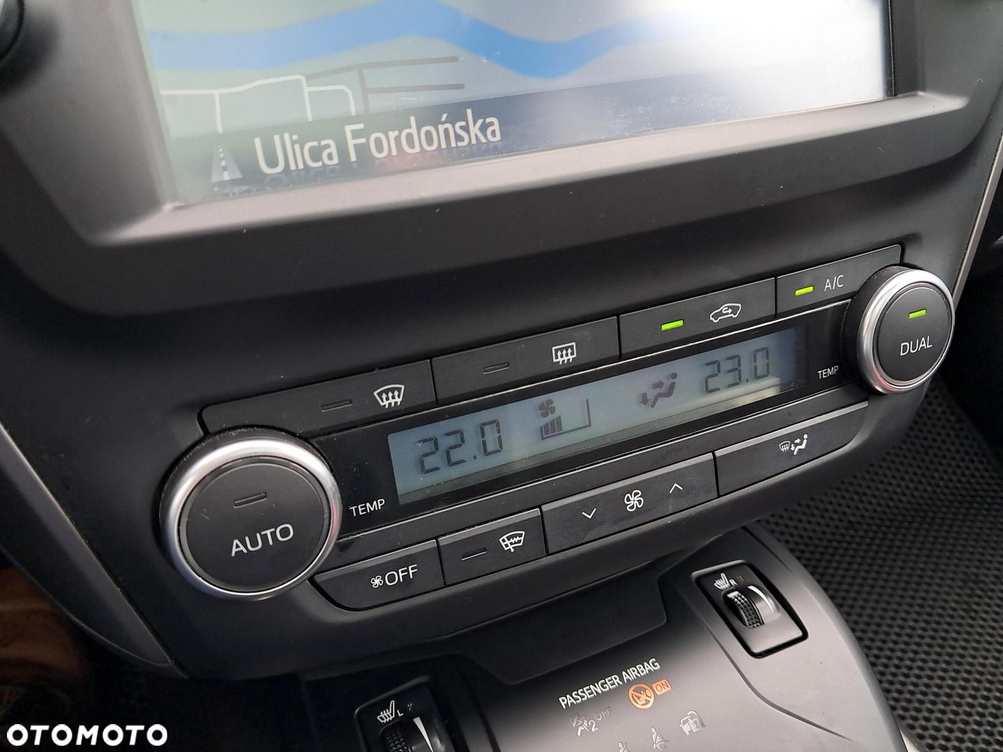 Toyota Avensis 2.0 D-4D Prestige - 23