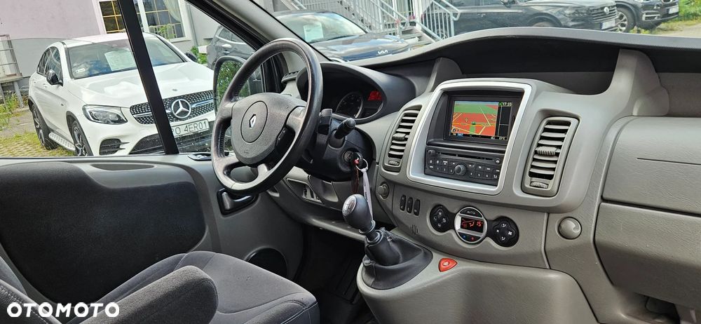 Renault Trafic 2.0 dCi 115 FAP Passenger Black Edition - 19