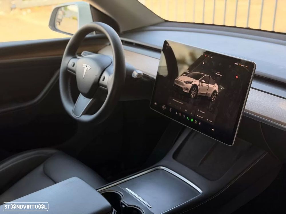 Tesla Model Y Standard - 4