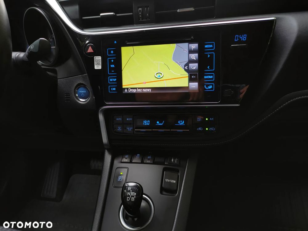 Toyota Auris 1.8 VVT-i Hybrid Automatik Touring Sports Design Edition - 30