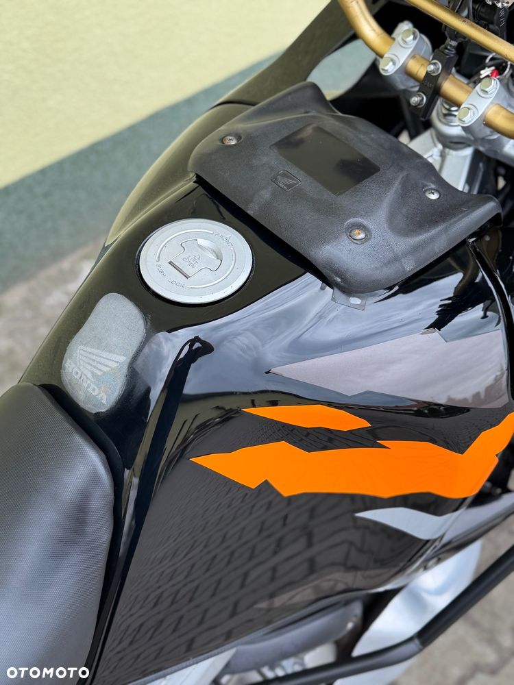 Honda XRV - 17