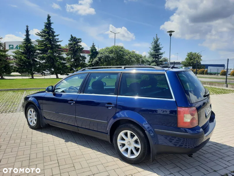 Volkswagen Passat - 12