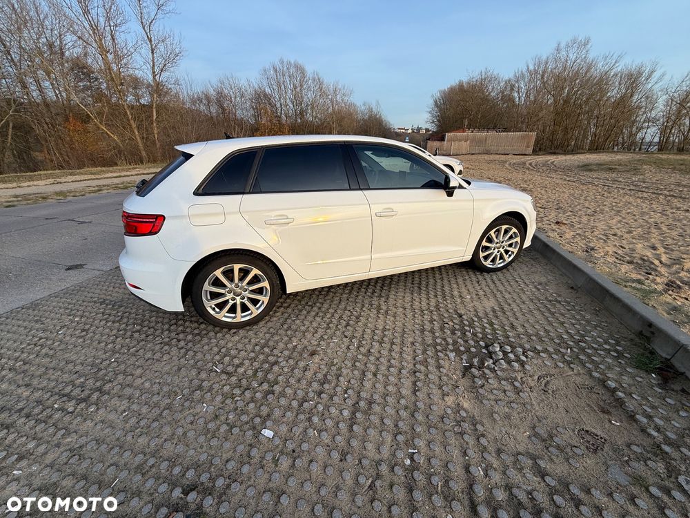 Audi A3 Sportback 35 TFSI S tronic - 2
