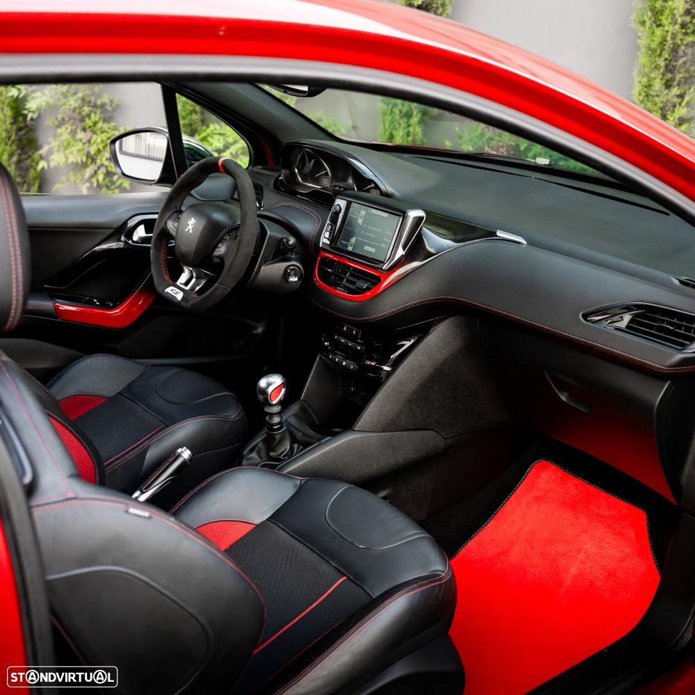 Peugeot 208 GTI 200 THP - 8