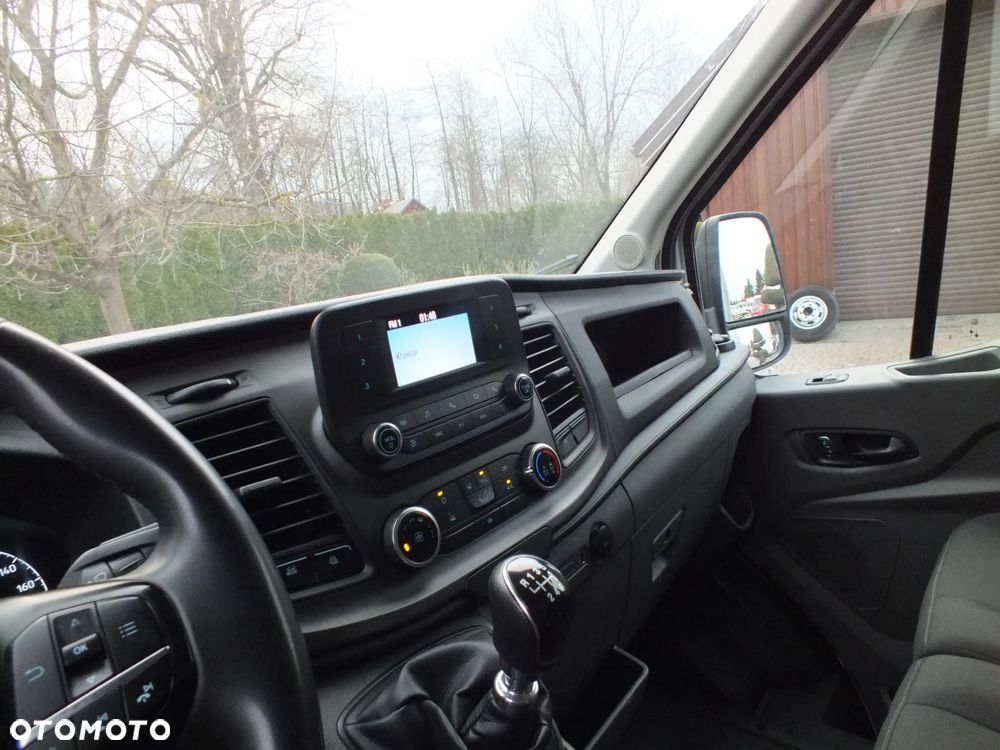 Ford Transit - 12