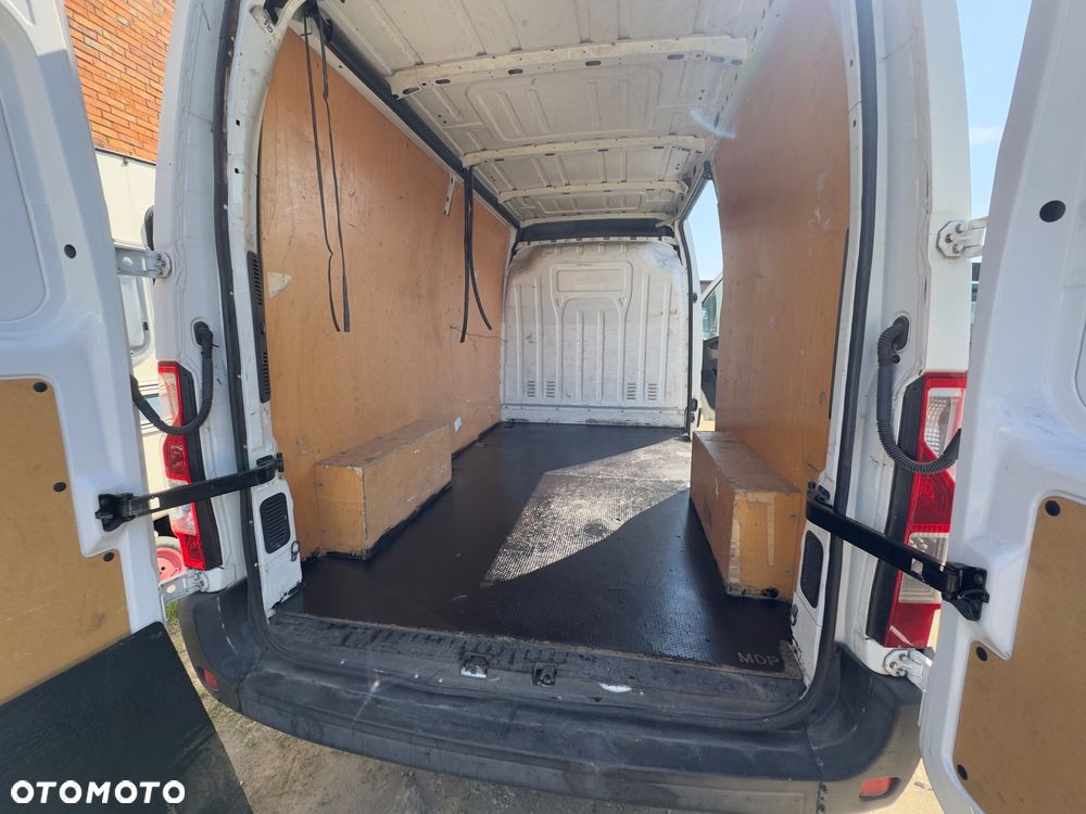 Nissan NV400 - 22
