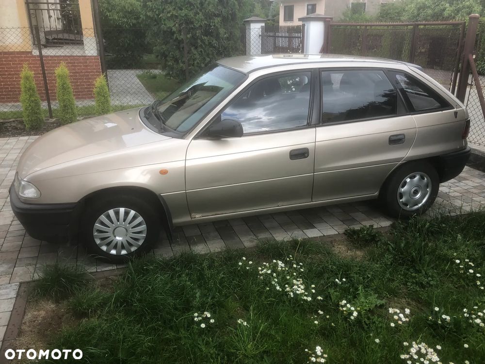 Opel Astra 1.4 GL - 3