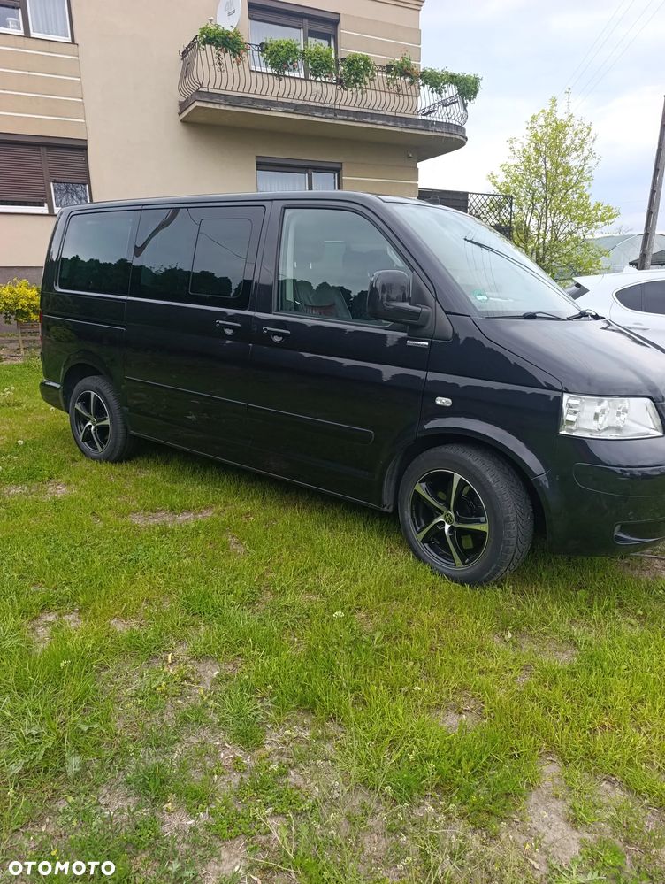 Volkswagen Multivan - 13