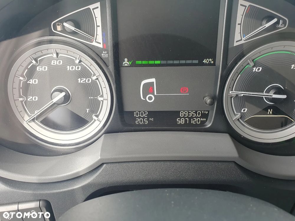 DAF DAF XF 460 Super Space Cab Low Deck Mega - 2