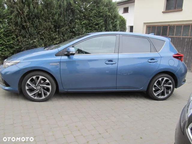Toyota Auris Hybrid 135 Premium - 2