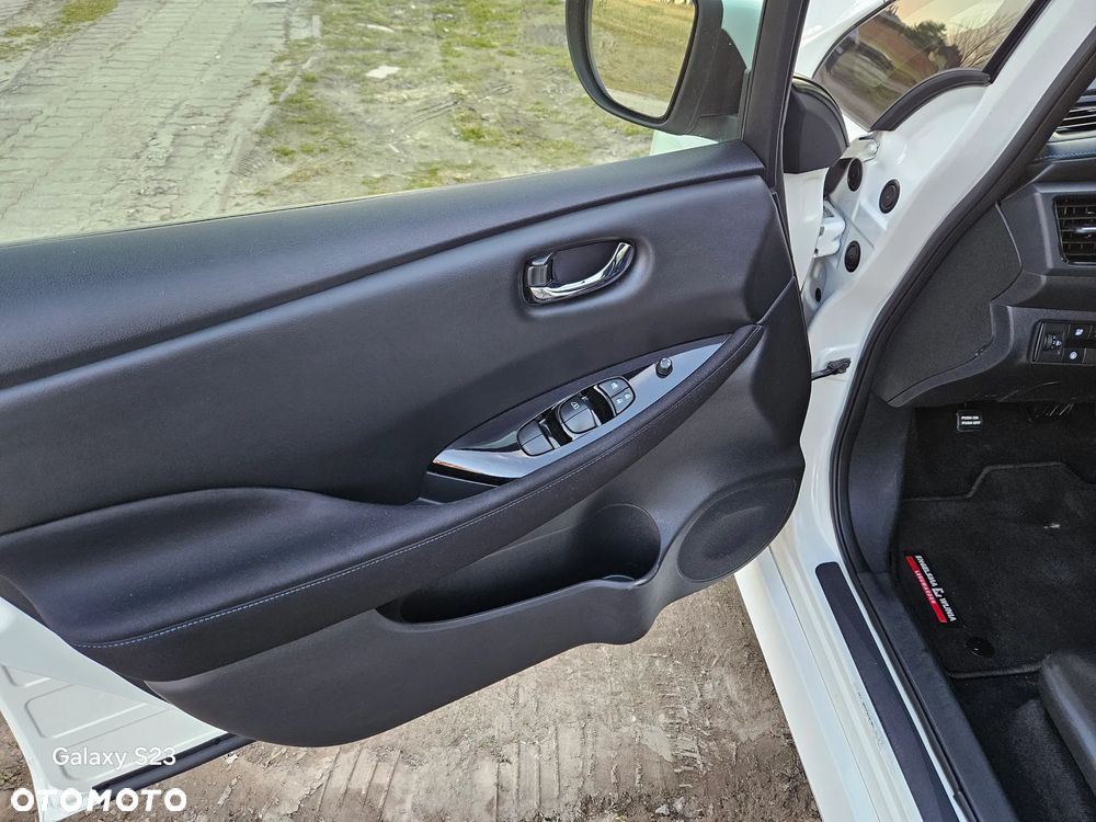 Nissan Leaf 40 kWh N-Connecta - 19