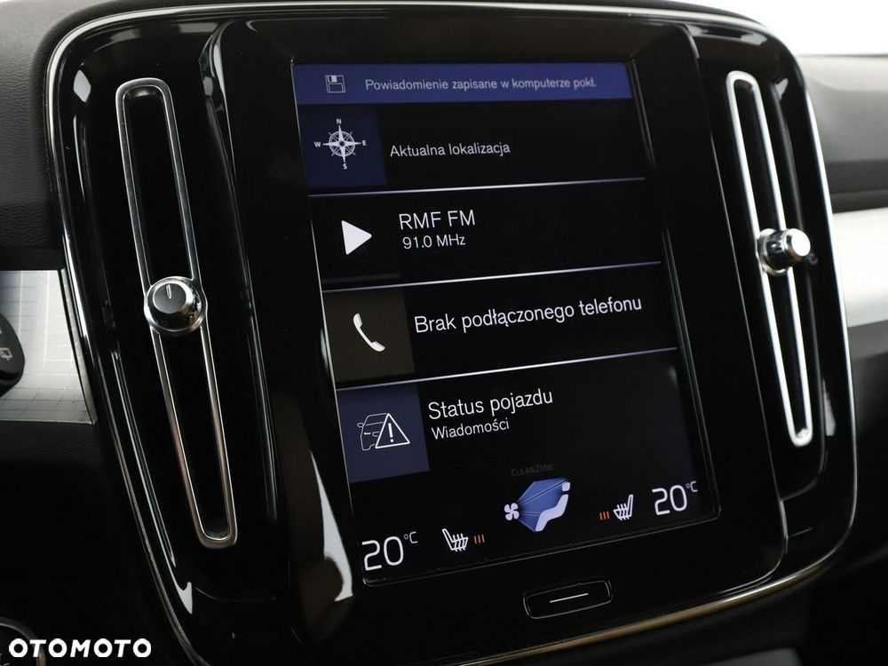Volvo XC 40 D4 AWD Momentum Pro - 24