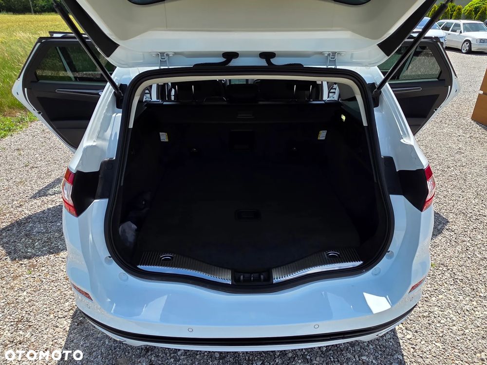 Ford Mondeo 1.5 EcoBoost ST-Line - 32