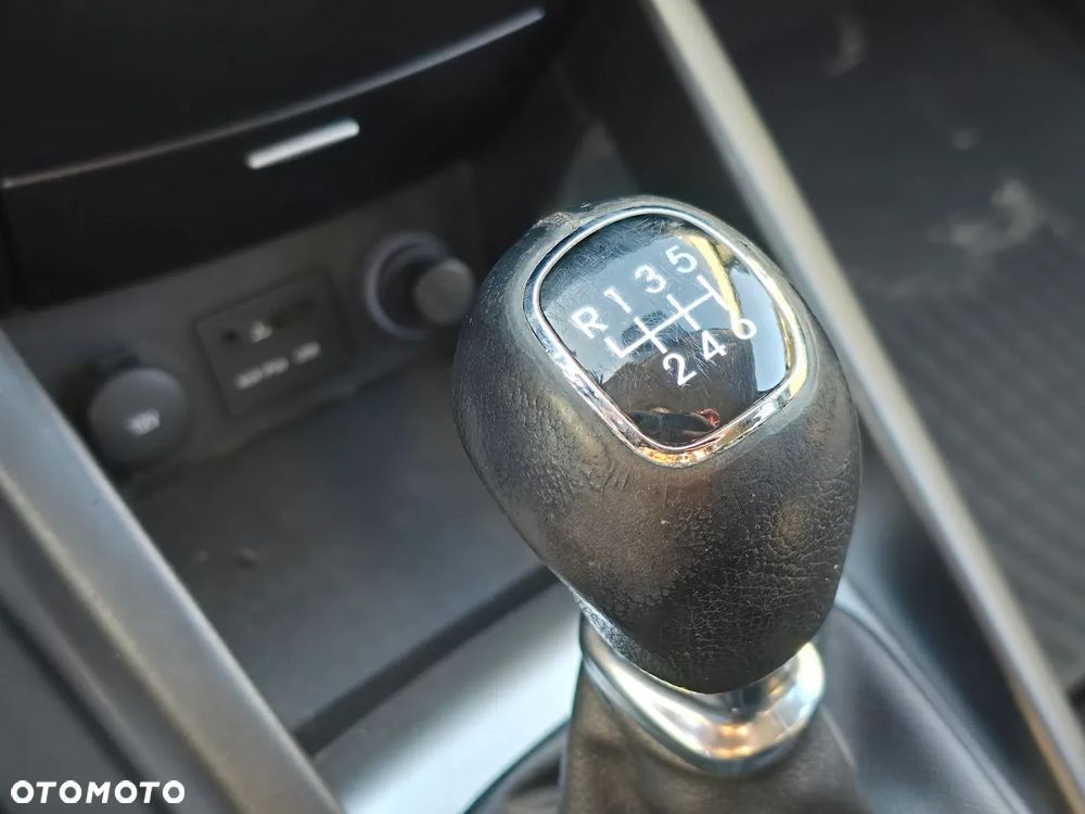 Kia Ceed 1.6 CRDi Spirit - 14