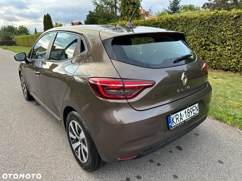 Renault Clio E-TECH Hybrid 140 INTENS - 11