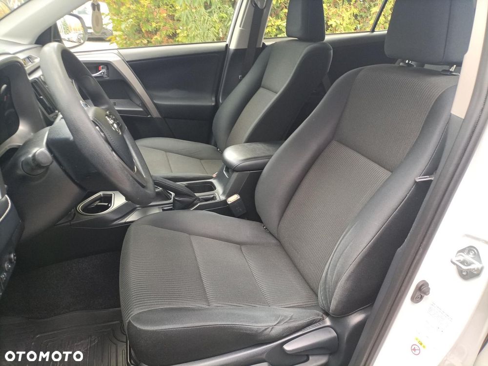 Toyota RAV4 2.0 D-4D Active 4x2 - 10