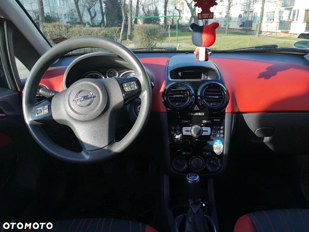 Opel Corsa 1.2 16V Enjoy - 9