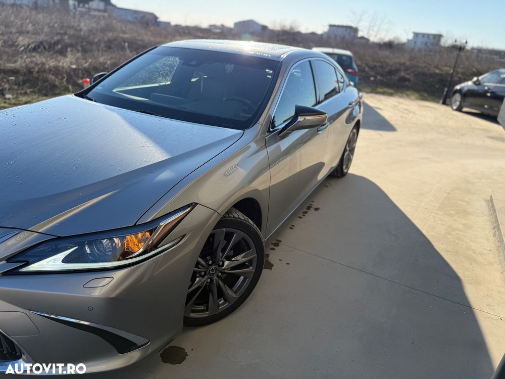 Lexus Seria ES 300h Executive - 25