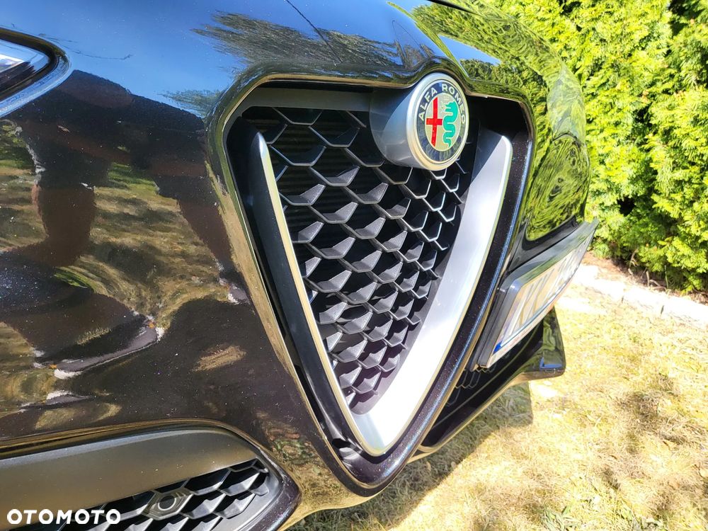Alfa Romeo Stelvio 2.0 Turbo 16V AT8-Q4 First Edition - 36