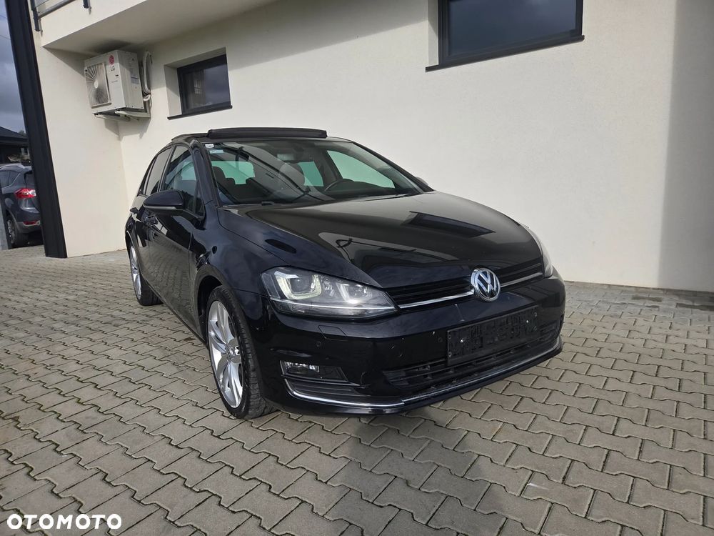 Volkswagen Golf - 1