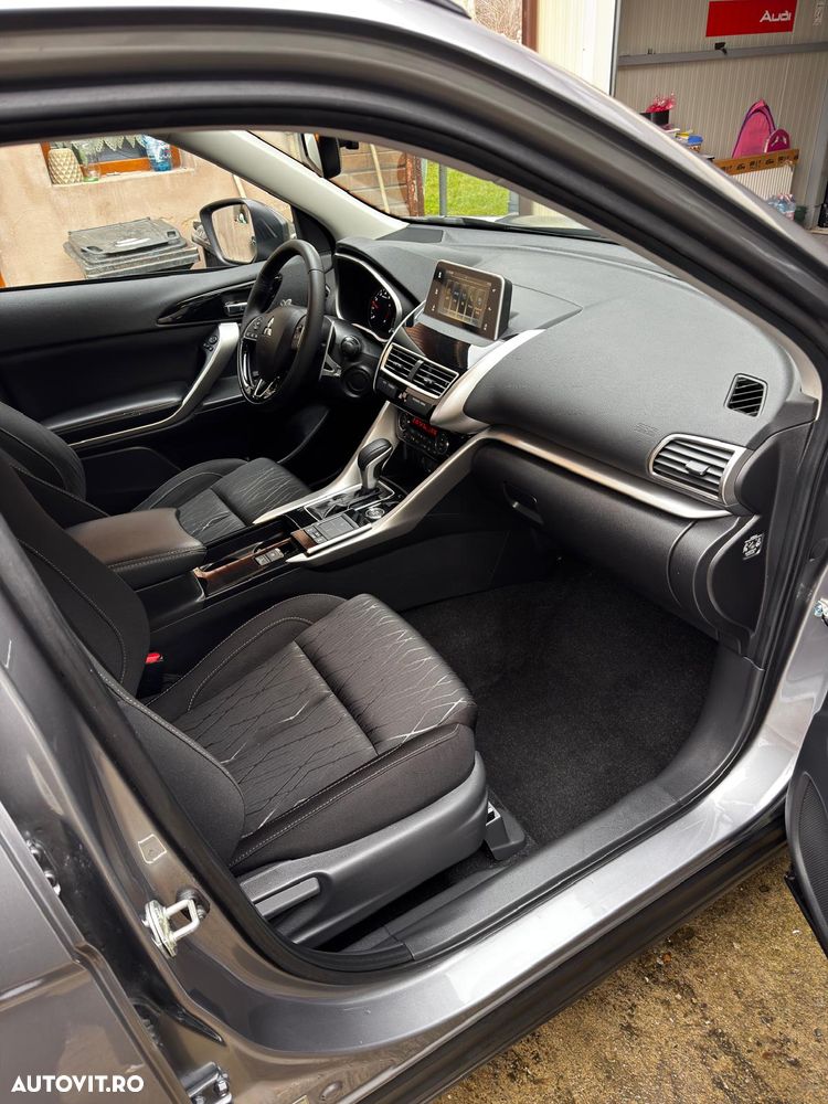Mitsubishi Eclipse-Cross 1.5-litre 16-valve DOHC MIVEC 4X4 Intense+ Aut. - 8