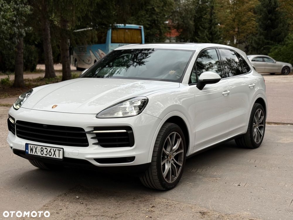 Porsche Cayenne - 1
